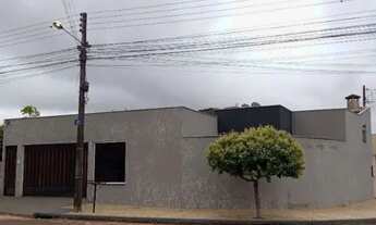 Imagem: Casa Geminada de esquina no bairro residencial