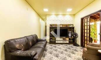 Imagem 2: Casa à Venda - Vila Ré, 3 Quartos, 240 m2