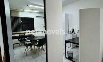 Imagem 2: Sala ampla completa