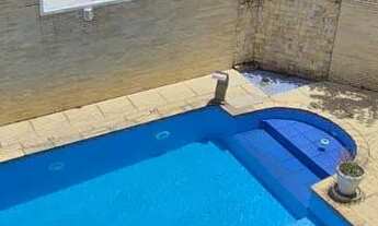 Imagem 3: Casa de Luxo com Piscina