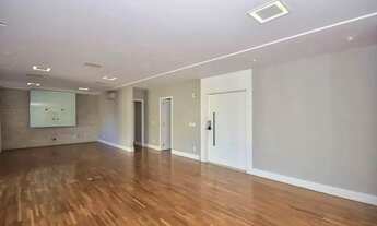 Imagem 4: Imóvel para aluguel possui 212 metros quadrados com 3 quartos em Vila Andrade - São Paulo