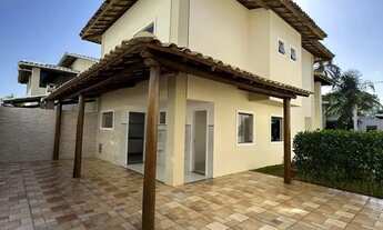 Imagem 2: Casa grande com 4/4 a poucos metros da praia