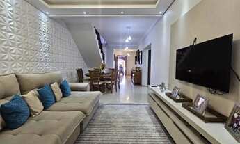 Imagem 4: Sobrado em condominio em local tranquilo em frente a praça