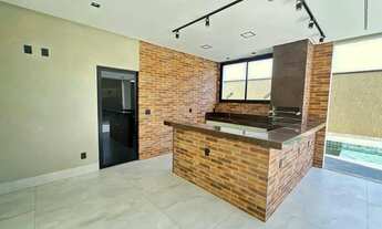 Imagem 3: Amplo sobrado contendo 5 amplas suites no condomínio Jardins Itália