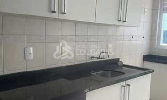 Imagem 4: ALUGUEL ANUAL! Apartamento com 3 dormitórios