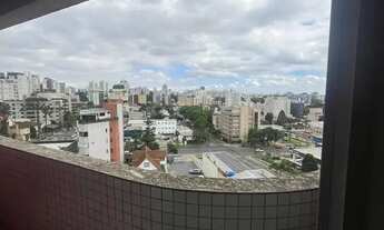 Imagem 2: Cobertura com linda vista no Batel por apenas R$ 1.260.000,00