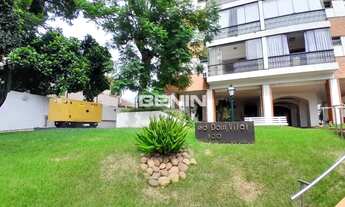 Imagem 2: ALUGA amplo apto SEMI MOBILIADO de 02 quartos, 96m² privativos, com sacada no Centro de Ca