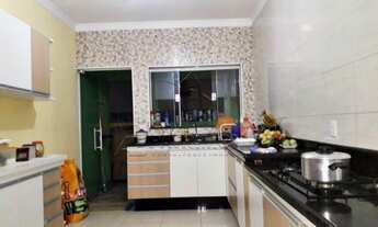 Imagem: Casa à venda com 2 dormitórios em Cajuru