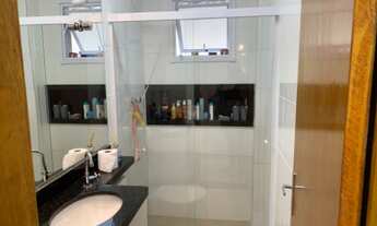 Imagem 4: Casa em condomínio nova com móveis planejados