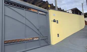 Imagem: Casa com 2 dormitórios, em excelente localização