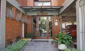 Imagem 2: Amplo apartamento a uma quadra da Cristiano Fischer, em frente ao central Parque