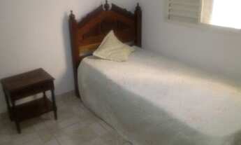 Imagem: Alugo quarto mobiliado para rapaz