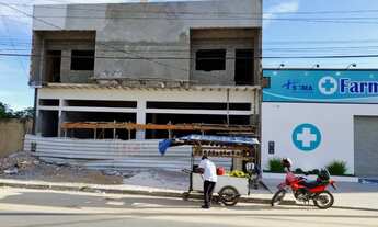 Imagem: Prédio Comercial na Getúlio Vargas / Teixeira