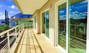 Imagem 4: Casa com vista para a serra no condomínio Quartier Les Residence