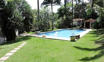 Imagem 2: Granja Velha - Colonial, linda e ampla! 5 dorms / 3 sts - Rua FECHADA!