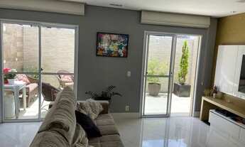 Imagem 2: Casa de condomínio para venda tem 136 metros quadrados com 4 quartos