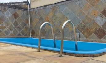 Imagem 2: PADRE MIGUEL-RUA ANTENOR DE CARVALHO/EXCELENTE CASA DUPLEX 150M2/3 SUÍTES+PISCINA E CHURR