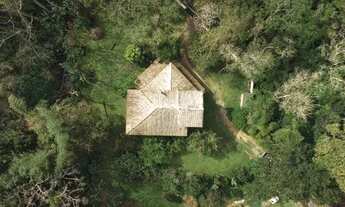 Imagem 3: Casa em meio a Natureza