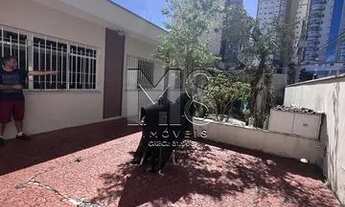 Imagem 2: Sobrado para aluguel possui 497 metros quadrados com 3 quartos