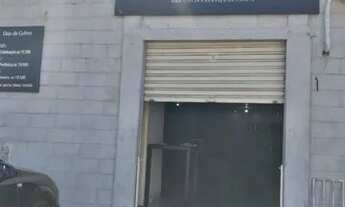 Imagem 6: Comercial na linha de ônibus no Jardim Maria Inês