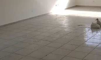 Imagem 3: Jd Satélite-Sala sobreloja de 52 m2, lavabo, piso frio, na Av Andromeda