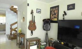 Imagem 5: Casa em Porto Alegre, no bairro Espirito Santo, com 3 dormitório(s), e 3 banheir