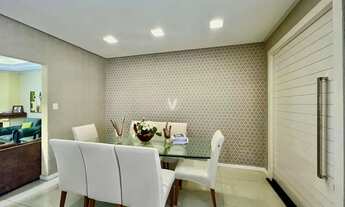 Imagem 3: Ampla casa central reformada e com piscina!