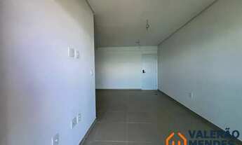 Imagem 2: Parador de Madrid 3 Quartos, Varanda Funcional e Rooftop Panorâmico a 10m do Mar no Pina