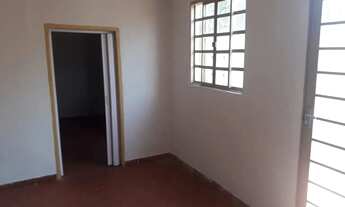 Imagem: Aluga-se casa no Santa Cruz