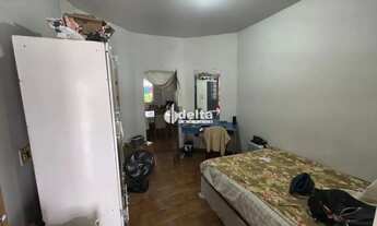 Imagem 3: Casa MOBILIADA tipo pensionato muito próxima da UFU com 2 vgs, 8 quartos, 4 banheiros, pis