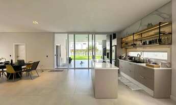 Imagem 6: Casa alto padrão com 320m de 4 quartos sendo 2 suítes em condomínio com infra no Campeche