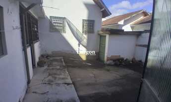 Imagem 2: Casa com 3 quartos à venda no Bairro São Mateus em Juiz de Fora