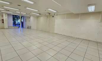 Imagem 3: BAIXO GLORIA - Lojão de frente para Rua