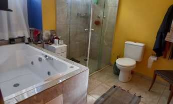 Imagem 2: Casa de condomínio sobrado para venda possui 405 metros quadrados com 4 quartos