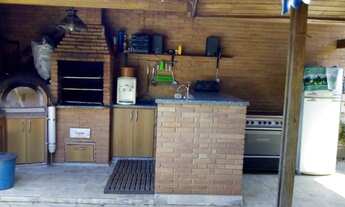 Imagem 3: Linda Chacara porteira fechada