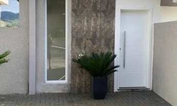 Imagem 2: Linda casa com vista para montanha