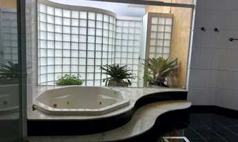 Imagem 6: Casa de condomínio sobrado para venda tem 600 metros quadrados com 5 quartos