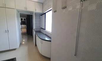 Imagem 2: Aluguel- Casa Forte-208m2- 03 Quartos(03 Suítes)- Lazer- 03 Vagas-Mobiliado