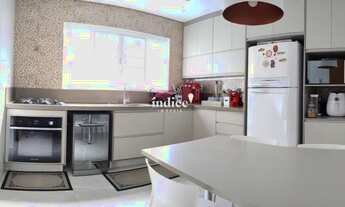 Imagem 2: Casas com 4 quartos, 1 suíte, 4 vagas,