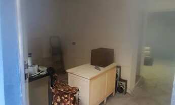 Imagem 6: Aluga-se kitnet Casa com 1 dormitório