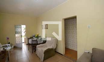 Imagem: Casa à Venda - Irajá, 2 Quartos, 260 m2