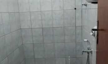 Imagem 5: Comercial na linha de ônibus no Jardim Maria Inês