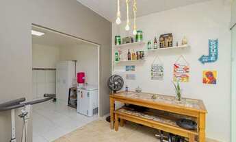 Imagem 7: Sobrado em condomínio no Uberaba, 175m², 3 quartos, 2 suítes, 4 vagas, área gourmet, churr