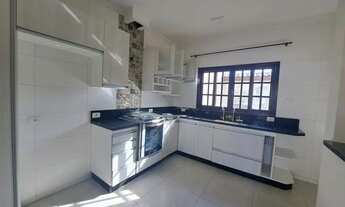 Imagem 6: Casa para aluguel possui 300 metros quadrados com 3 quartos