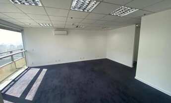 Imagem 3: Sala com layout pronto para ocupação