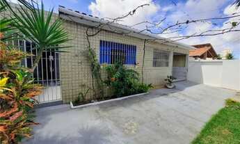 Imagem: Casa com 3 quartos, sendo 2 suítes, em