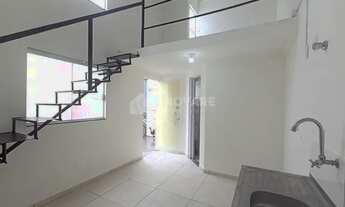 Imagem 2: LF32011L - ALUGA-SE LOFT DE 1 DORM PRÓX AO CENTRO COM ÁGUA, LUZ E IPTU INCLUSO