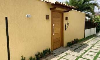 Imagem 2: Casa em condominio com piscina ogiva colada no canal