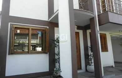 Imagem 2: Casa para Venda - 150m², 3 dormitórios, 3 vagas - Teresópolis