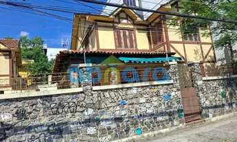 Imagem 6: Casa : / Comercial / Maracanã